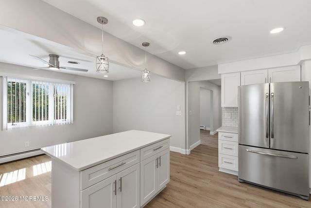 5 Bennington Drive, Toms River, NJ 08757