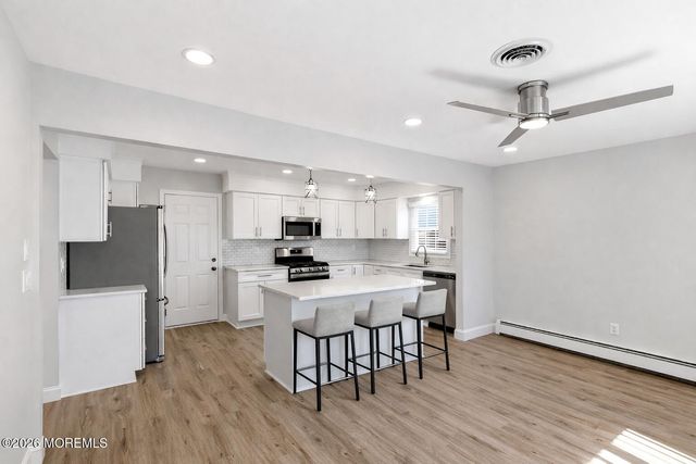 5 Bennington Drive, Toms River, NJ 08757