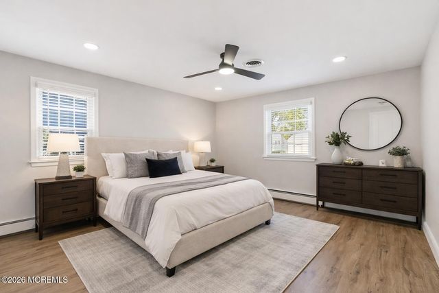 5 Bennington Drive, Toms River, NJ 08757