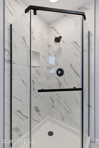 5 Bennington Drive, Toms River, NJ 08757