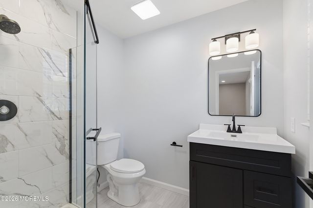 5 Bennington Drive, Toms River, NJ 08757