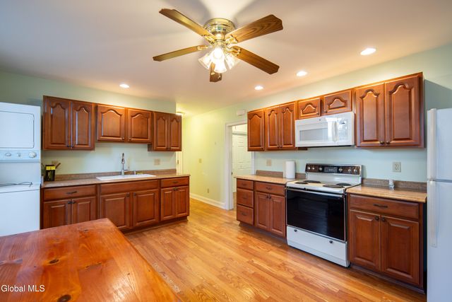 1871 9th Avenue 1st Floor, Watervliet, NY 12189