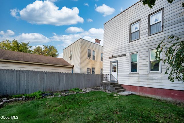 1871 9th Avenue 1st Floor, Watervliet, NY 12189