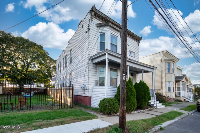 1871 9th Avenue 1st Floor, Watervliet, NY 12189