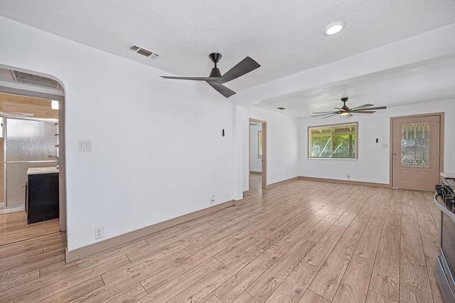 1825-1827 Roy Ave, Sacramento, CA 95815
