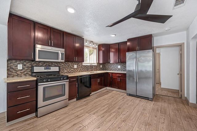 1825-1827 Roy Ave, Sacramento, CA 95815