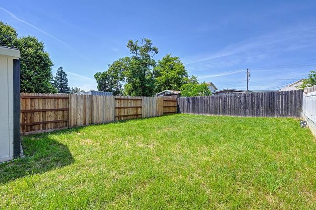 1825-1827 Roy Ave, Sacramento, CA 95815