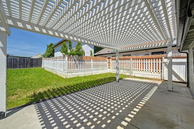 1825-1827 Roy Ave, Sacramento, CA 95815