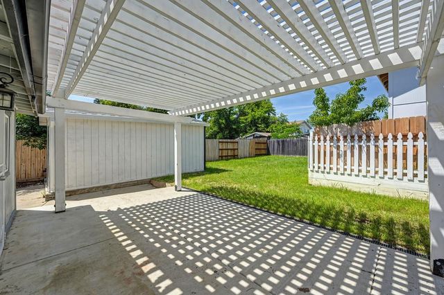1825-1827 Roy Ave, Sacramento, CA 95815