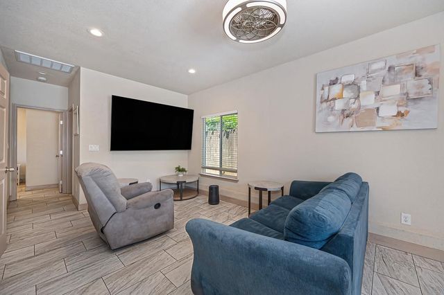 1825-1827 Roy Ave, Sacramento, CA 95815
