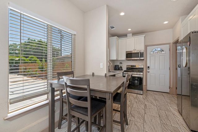 1825-1827 Roy Ave, Sacramento, CA 95815