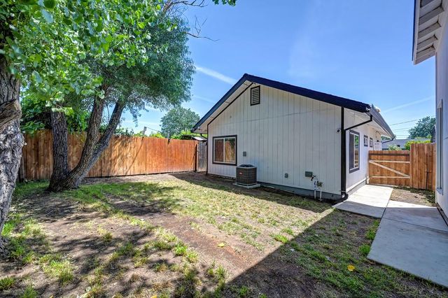 1825-1827 Roy Ave, Sacramento, CA 95815
