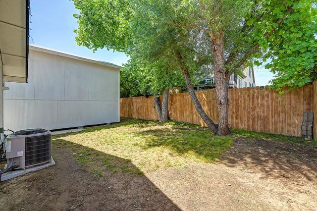 1825-1827 Roy Ave, Sacramento, CA 95815