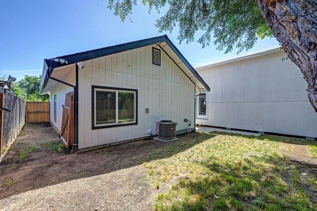1825-1827 Roy Ave, Sacramento, CA 95815
