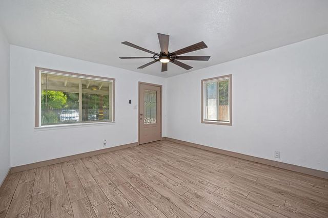 1825-1827 Roy Ave, Sacramento, CA 95815