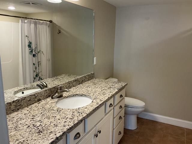 7 Sterling Hill Ln Apt 722, Exeter, NH 03833