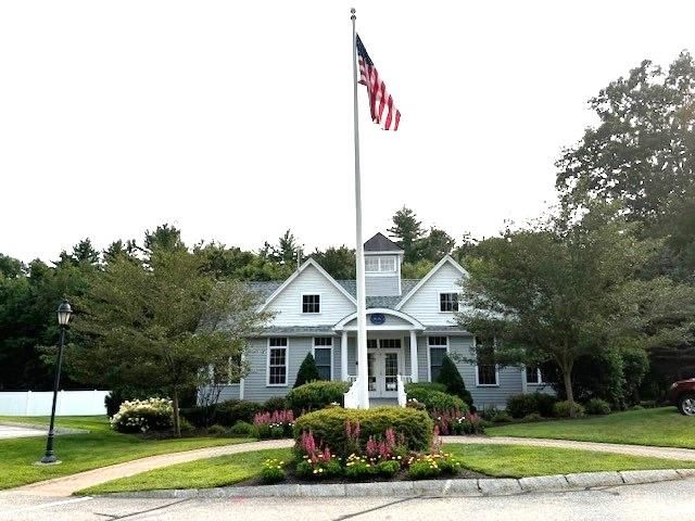 7 Sterling Hill Ln Apt 722, Exeter, NH 03833