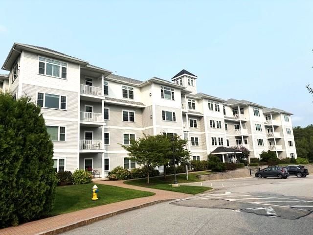 7 Sterling Hill Ln Apt 722, Exeter, NH 03833