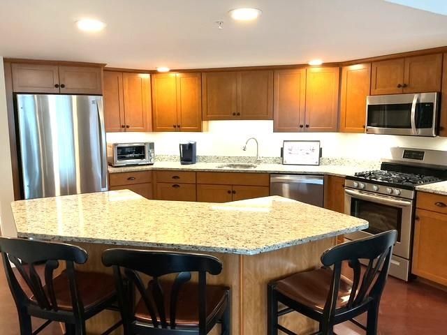 7 Sterling Hill Ln Apt 722, Exeter, NH 03833