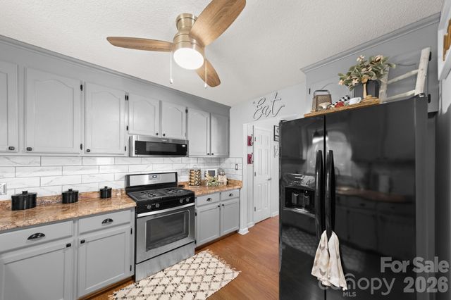 609 N 10th Street, Bessemer City, NC 28016