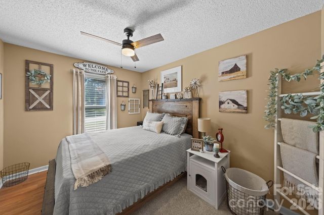 609 N 10th Street, Bessemer City, NC 28016
