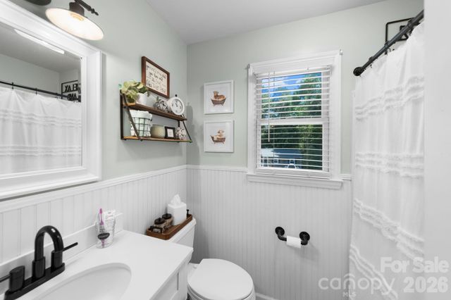 609 N 10th Street, Bessemer City, NC 28016