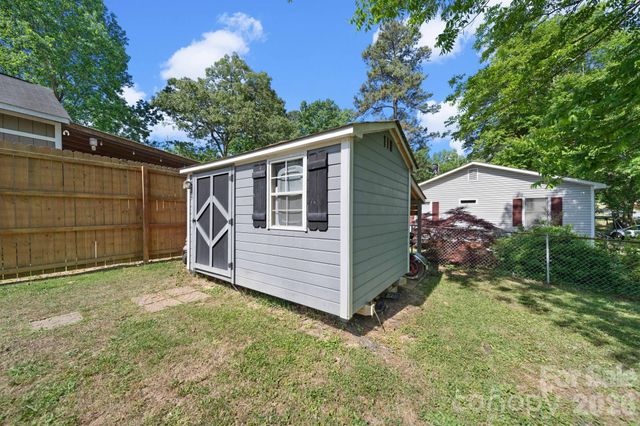 609 N 10th Street, Bessemer City, NC 28016