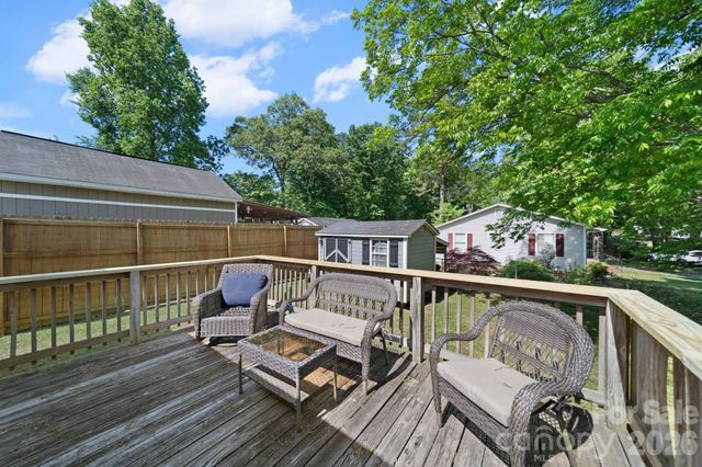 609 N 10th Street, Bessemer City, NC 28016