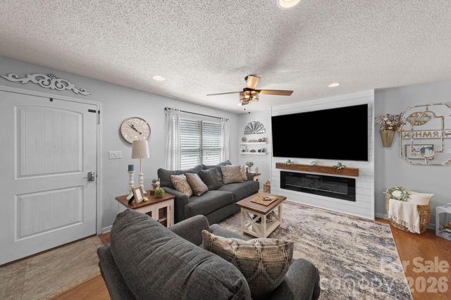 609 N 10th Street, Bessemer City, NC 28016