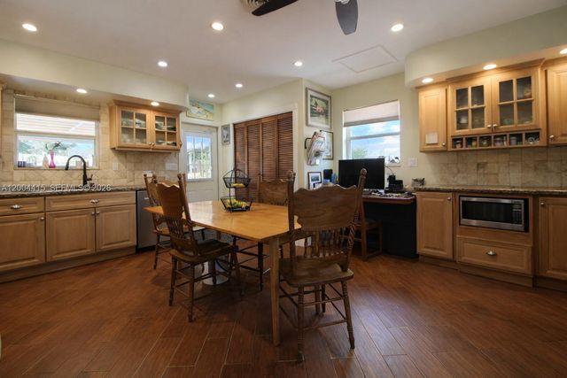 2048 SW 27th Ave, Fort Lauderdale, FL 33312