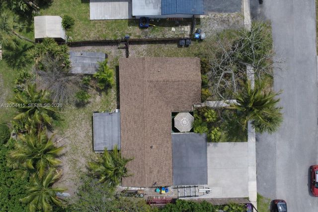 2048 SW 27th Ave, Fort Lauderdale, FL 33312