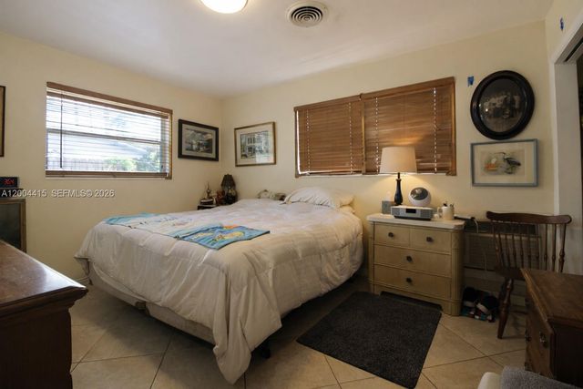 2048 SW 27th Ave, Fort Lauderdale, FL 33312