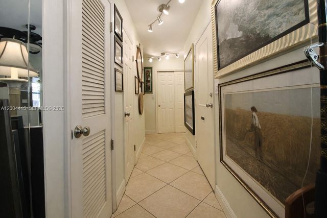 2048 SW 27th Ave, Fort Lauderdale, FL 33312