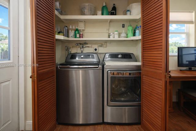 2048 SW 27th Ave, Fort Lauderdale, FL 33312