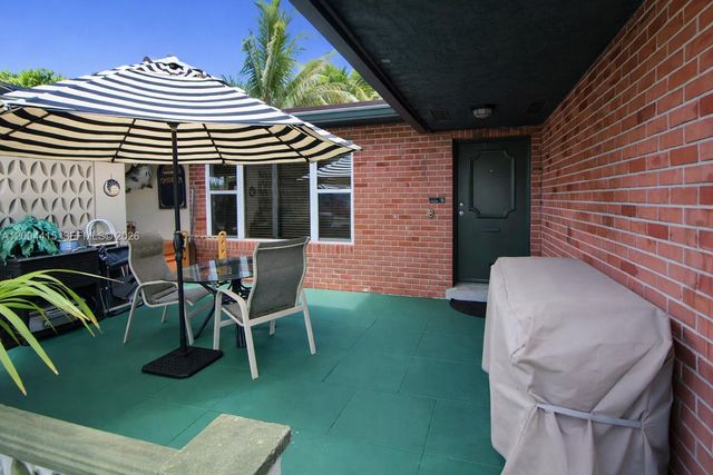 2048 SW 27th Ave, Fort Lauderdale, FL 33312