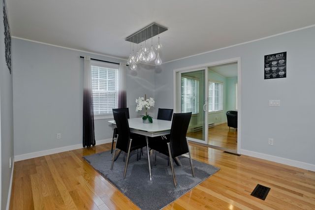 14 Scott Hollow Dr, Holyoke, MA 01040