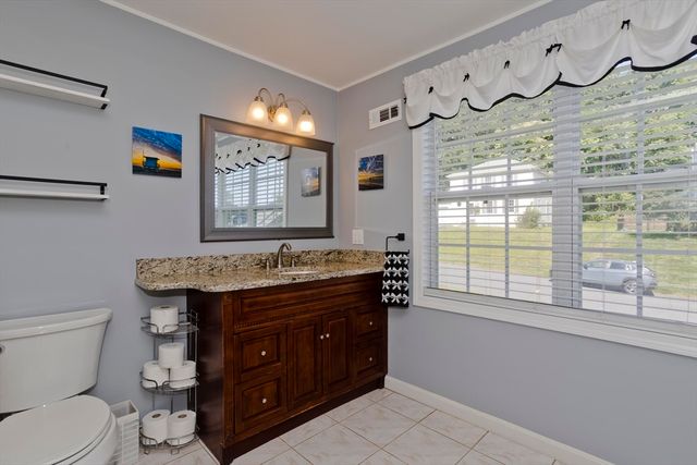 14 Scott Hollow Dr, Holyoke, MA 01040
