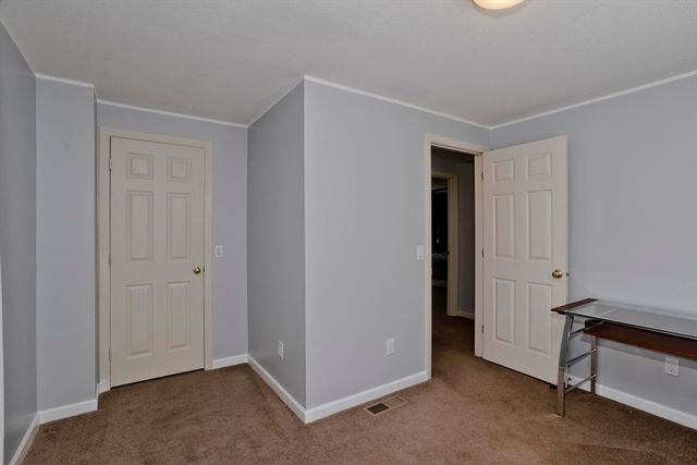 14 Scott Hollow Dr, Holyoke, MA 01040