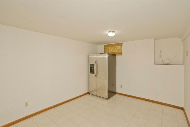 14 Scott Hollow Dr, Holyoke, MA 01040