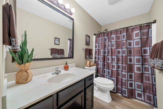 417 Zurich Ct, Clarksville, TN 37040