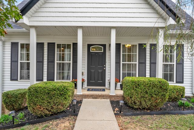 417 Zurich Ct, Clarksville, TN 37040