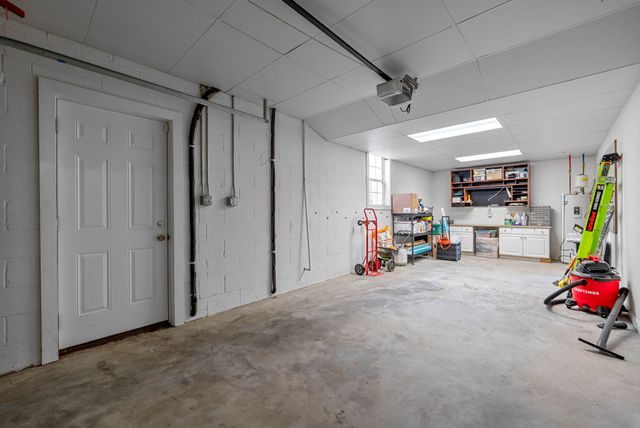 417 Zurich Ct, Clarksville, TN 37040