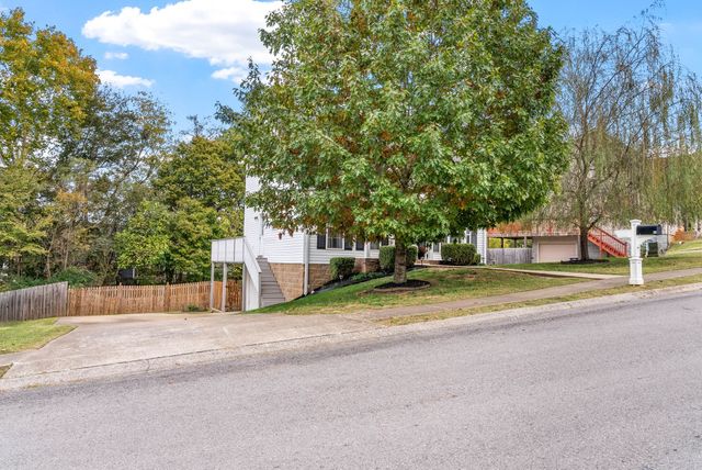 417 Zurich Ct, Clarksville, TN 37040