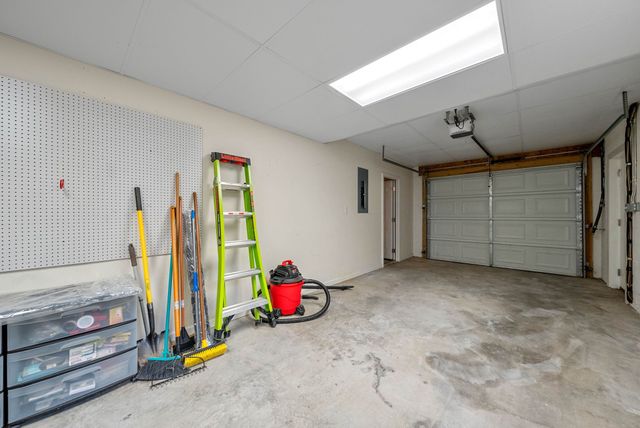 417 Zurich Ct, Clarksville, TN 37040