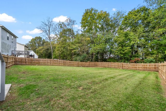 417 Zurich Ct, Clarksville, TN 37040