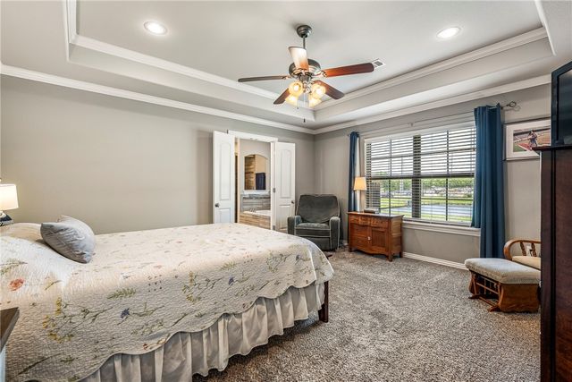 4002 SW Flatrock Cove, Bentonville, AR 72713
