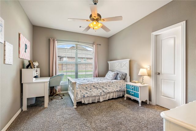 4002 SW Flatrock Cove, Bentonville, AR 72713