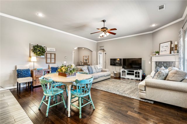4002 SW Flatrock Cove, Bentonville, AR 72713