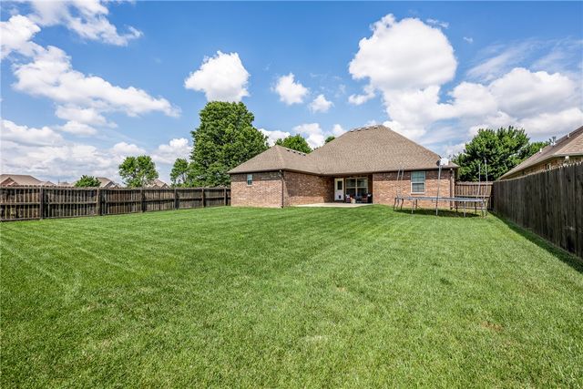 4002 SW Flatrock Cove, Bentonville, AR 72713