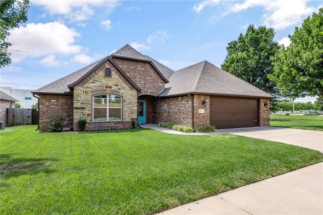 4002 SW Flatrock Cove, Bentonville, AR 72713